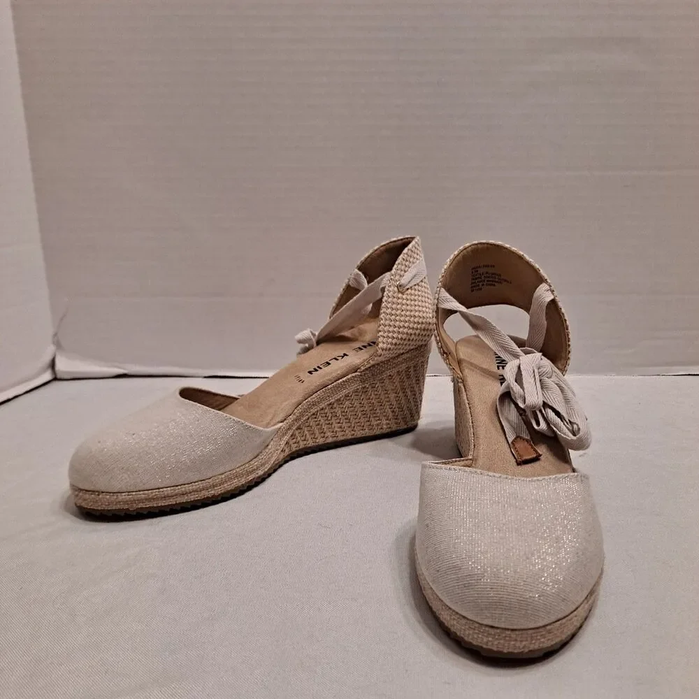 Anne Klein Women’s Zia Wedge Espadrille Sandals Size 8.5M Cream Linen